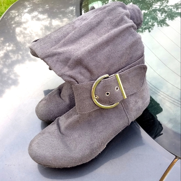 Forever Link Klein-70 Women's Closed Round Toe Buckle Slouch Flat Heel Mid-Calf - Picture 1 of 4